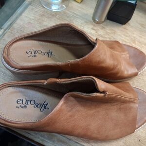 Women's Tan Leather Slide Sandals Eurosoft by Sofft